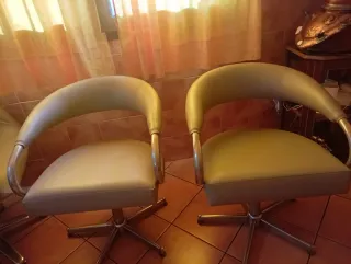 4 Sillas Peluquería Giratorias y Elevables