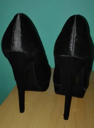 Zapatos de tacón Farasion negros