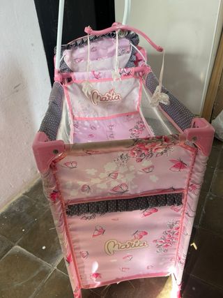 Cuna y cuco de juguete para niña