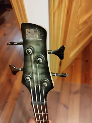 VENDO o CAMBIO Bajo Ibanez SR400 por guitarra eléc