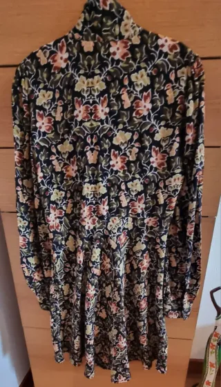 Vestido corto Zara estampado floral