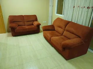 Sofá de tela naranja