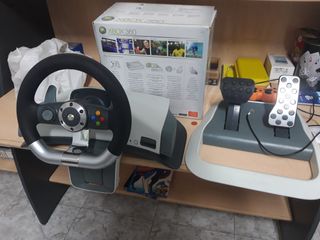 Consola  Xbox 360 + volante con Pedales