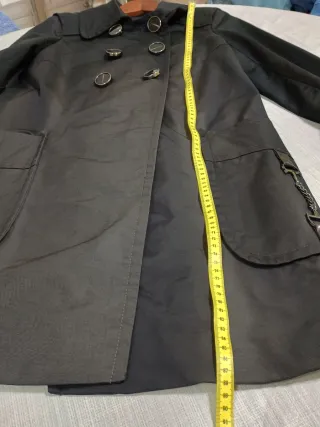 Gabardina negra Zara Talla S