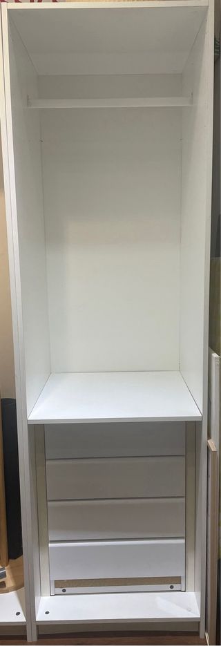 Armario blanco con cajonera