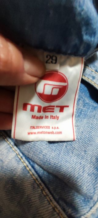 Jeans Met Lavaggio Chiaro