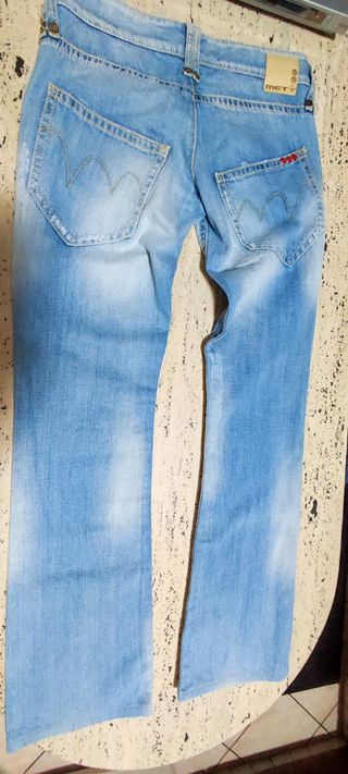 Jeans Met Lavaggio Chiaro