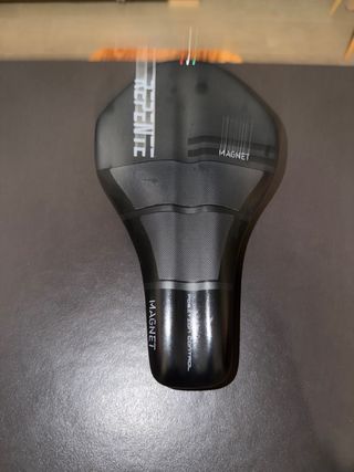 Sillín Repente Magnet Negro