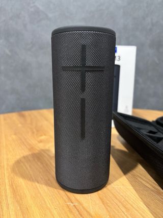 Altavoz Ultimate Ears Boom 3 + funda