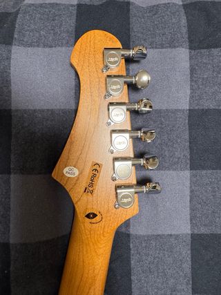 SUPER OFERTA! Guitarra eléctrica JET JS400