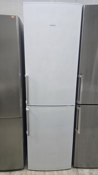 Frigorífico Siemens Combi No Frost A+