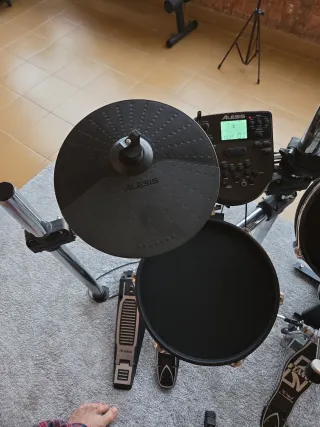 Batería Electrónica Alesis Surge