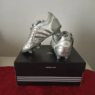 Scarpe calcio Adidas bambino tg 29 nuove