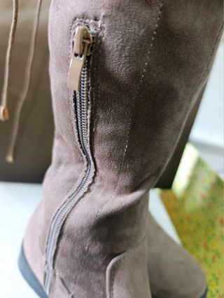 Stivali alti in pelle scamosciata beige/marrone