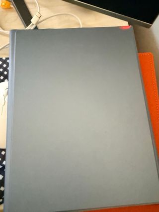 iPad a16 128GB WiFi + Funda Teclado