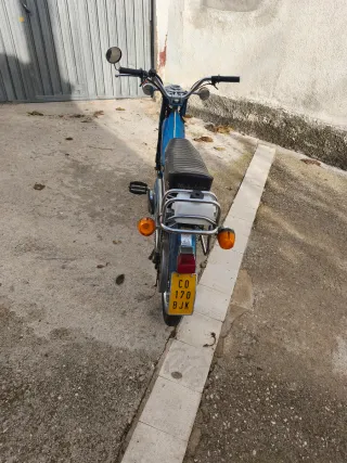 Mobylette AV 70E...