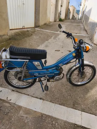 Mobylette AV 70E...