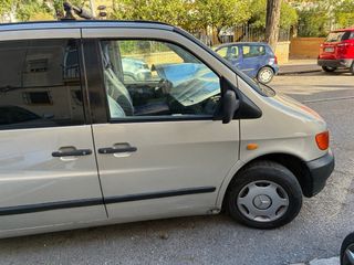 leer bien el anuncio Mercedes-Benz Vito 1997