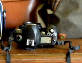 Nikon D70 Kit Cámara Digital Nueva + Extras