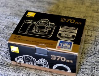 Nikon D70 Kit Cámara Digital Nueva + Extras