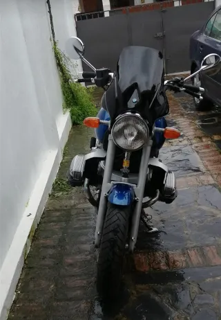 BMW 850 R con 26.000 km.