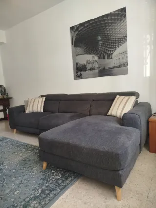 Sofá chaiselong gris como nuevo