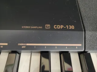 Teclado piano, con funda, soporte y auriculares