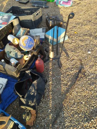 Lote de antigüedades y objetos varios