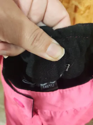 Pantalón de esquí rosa con tirantes