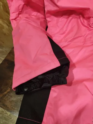 Pantalón de esquí rosa con tirantes