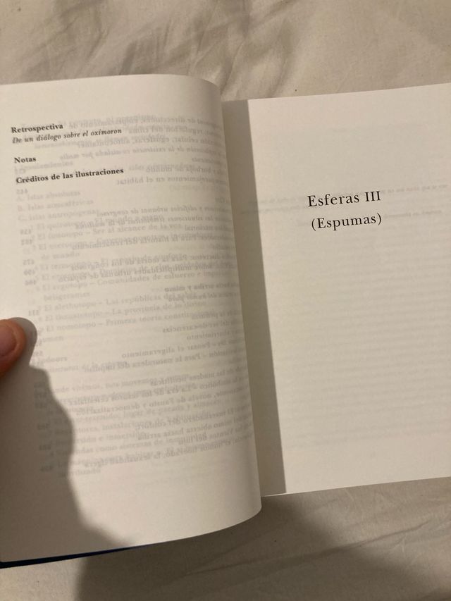 Esferas Espumas : esferología plural / trad. de...