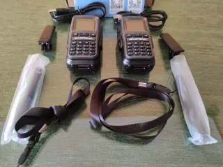 Pareja d walkies mini largo alcance UHF VHF NUEVOS