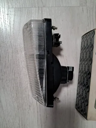 SEAT 132. PILOTO DELANTERO DERECHO.