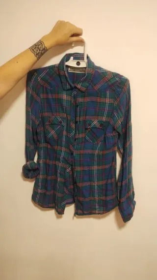 Camisa de cuadros azul y verde