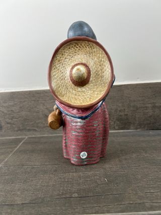 Figura Lladró LUPITA CON SOMBRERO