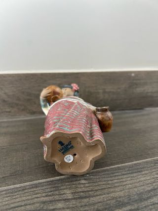 Figura Lladró LUPITA CON SOMBRERO