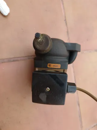 Pompa di circolazione per caldaia Roca UP 15-50 AD