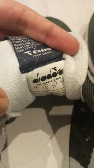 Zapatillas Diadora verdes y rojas