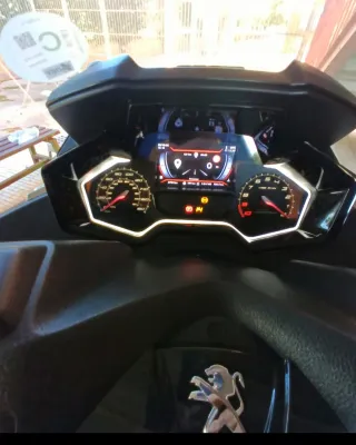 Peugeot Metrópolis 400 SW 9000km Año2021