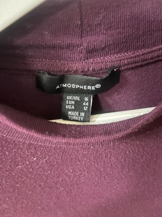 Vestido morado de manga larga