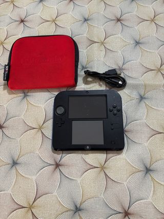 Nintendo 2DS Nera con Custodia