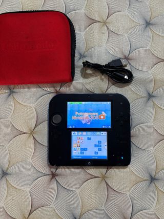 Nintendo 2DS Nera con Custodia