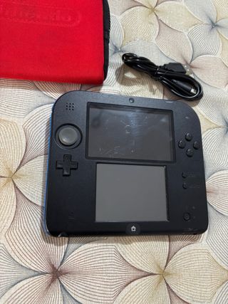 Nintendo 2DS Nera con Custodia