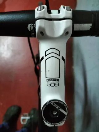 Bicicleta de carretera XL aluminio GT