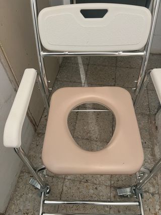 silla de ruedas para baño