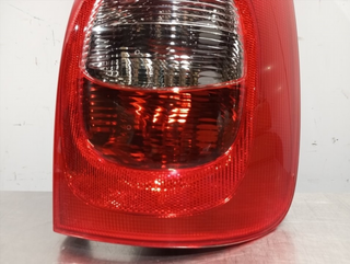 PILOTO TRASERO DERECHO CITROEN XSARA PICASSO 8762