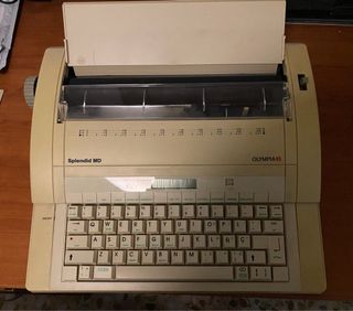 Máquina de escribir Olympia Splendid MD