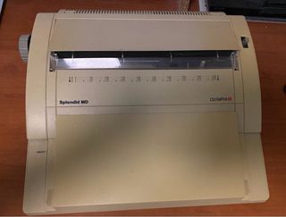 Máquina de escribir Olympia Splendid MD
