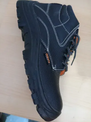 Stivali di sicurezza Beta T44 NUOVI!!