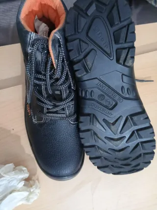 Stivali di sicurezza Beta T44 NUOVI!!